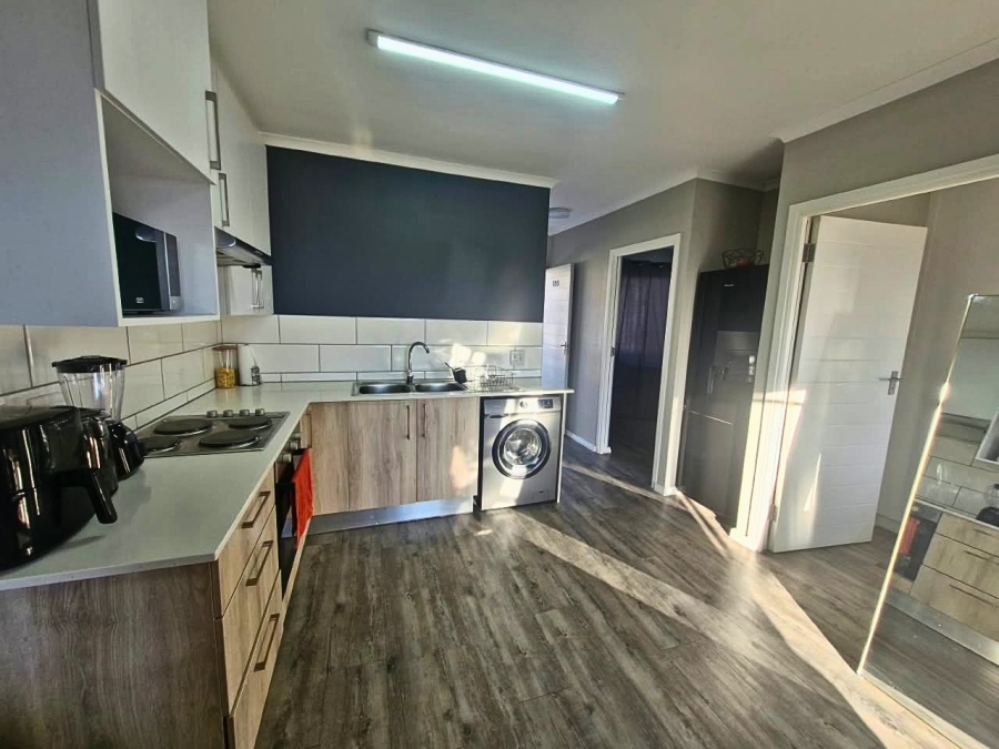 To Let 2 Bedroom Property for Rent in Haasendal Western Cape